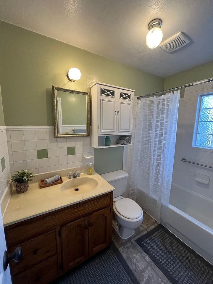 2825 Pennsylvania Ave - Photo 7 of 13