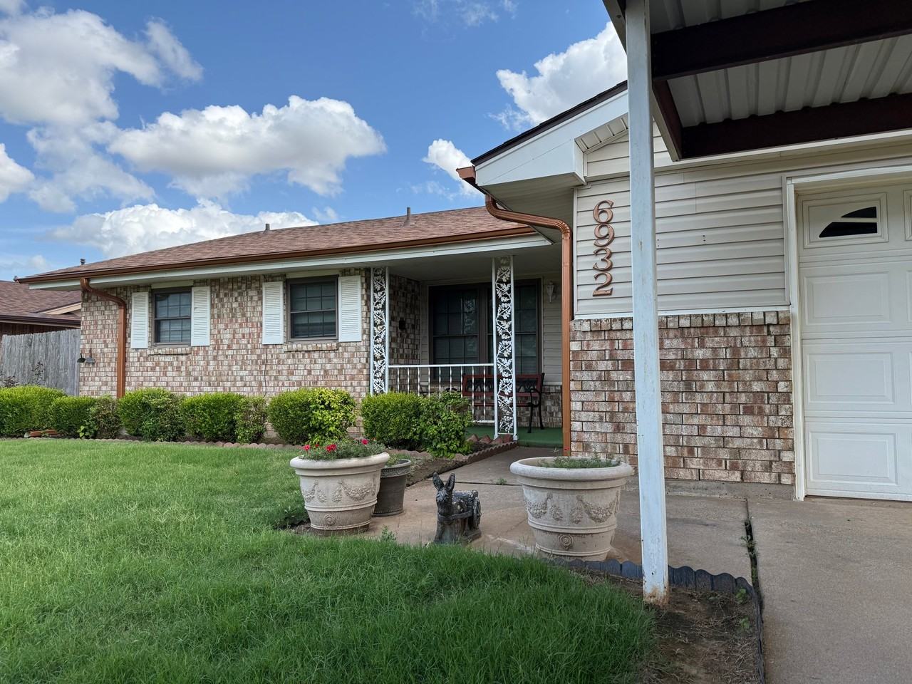 6932 Sw Cherokee Ave - Photo 2 of 17