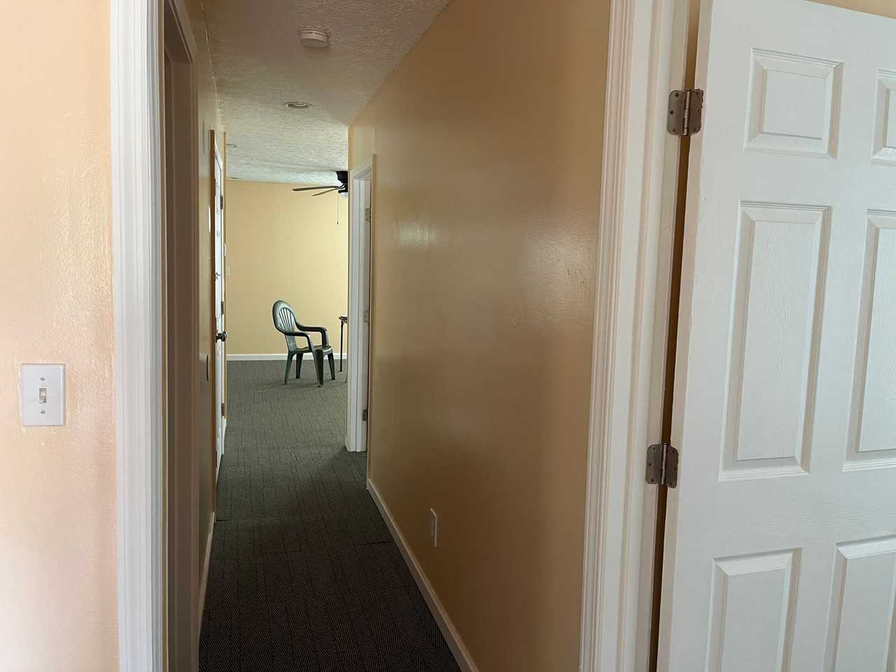 122 Locust St - Photo 4 of 10