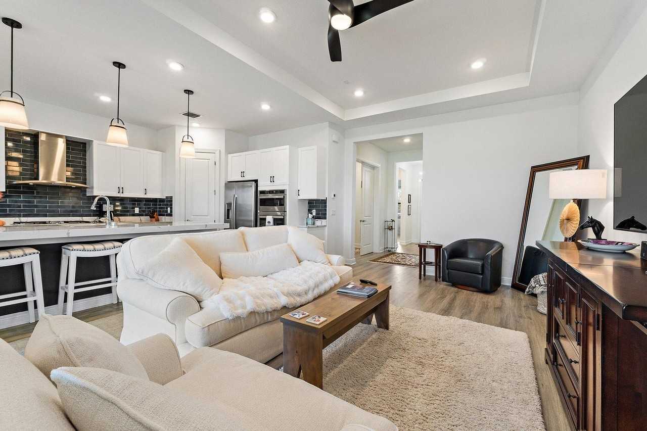 15883 Key Biscayne Ln - Photo 5 of 8
