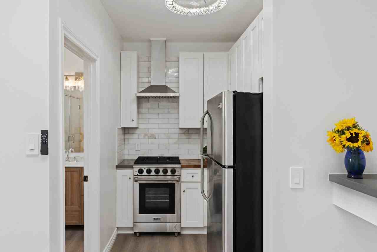 403 N San Gabriel Ave #B - Photo 7 of 20