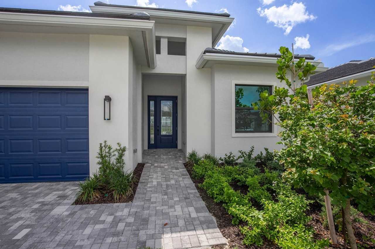 5576 Captiva Ln - Photo 3 of 8
