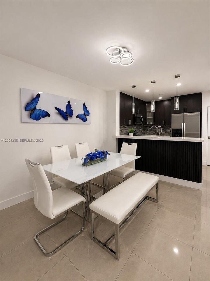 12610 Sw 54th St #12610 - Photo 4 of 11