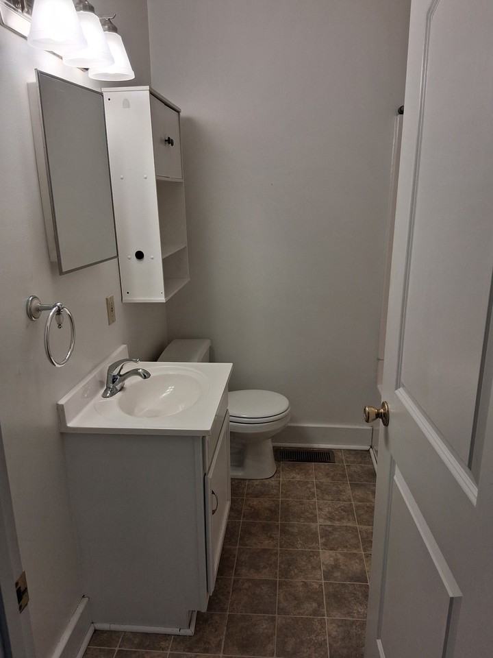 731 Rex Ave - Photo 5 of 10