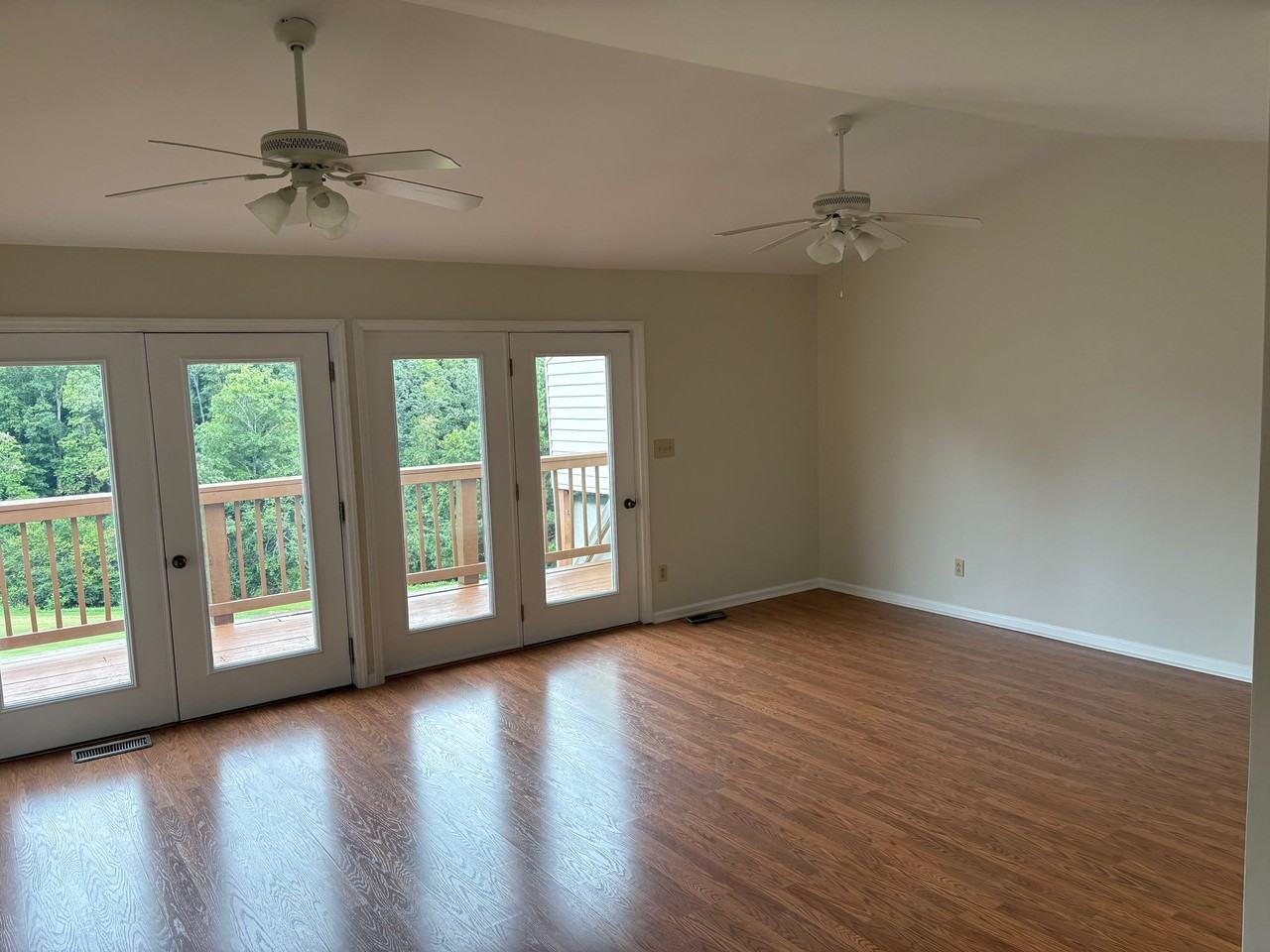 120 Greenbriar St #3 - Photo 7 of 16