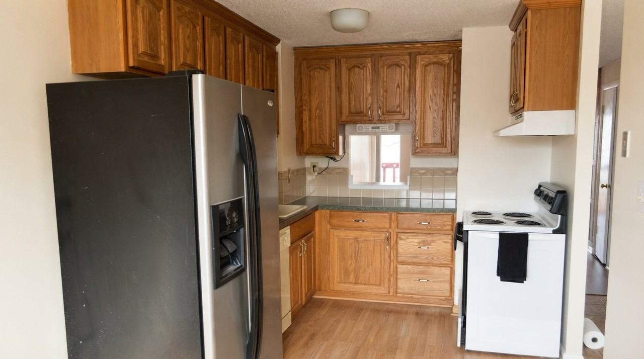 552 Shennecossett Rd #E - Photo 6 of 20