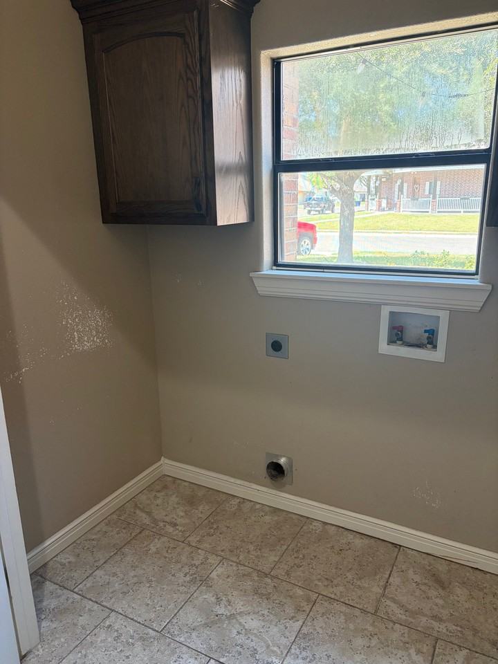 8328 N 26th St - Photo 5 of 20