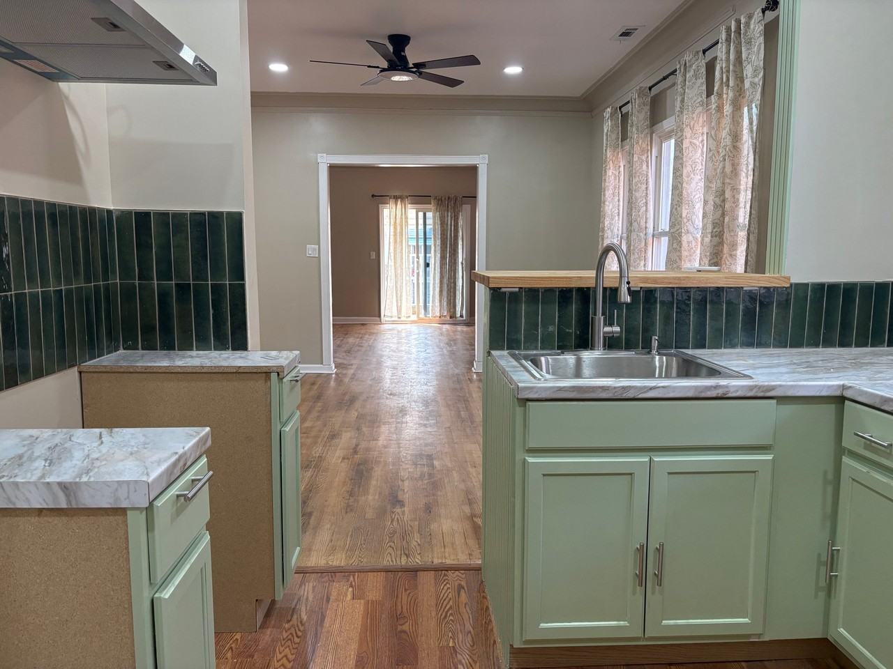 2536 Calvert St #2 - Photo 5 of 20