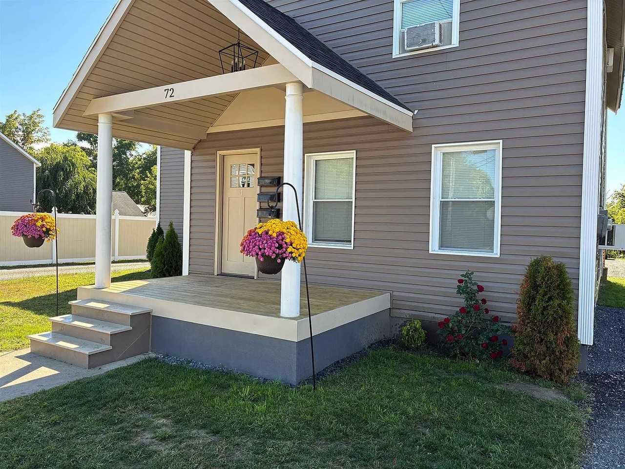 72 Plain St - Photo 2 of 6