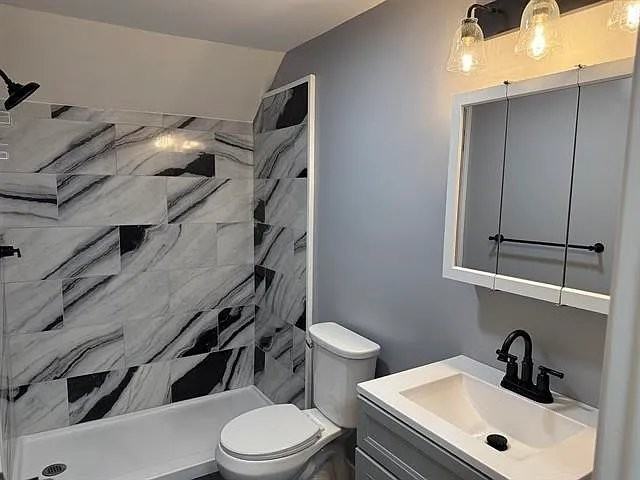 72 Plain St - Photo 4 of 6