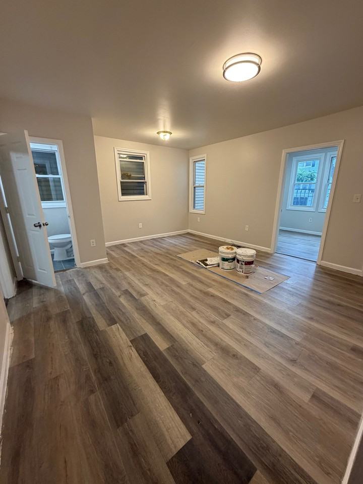 225 New St #1 - Photo 3 of 10