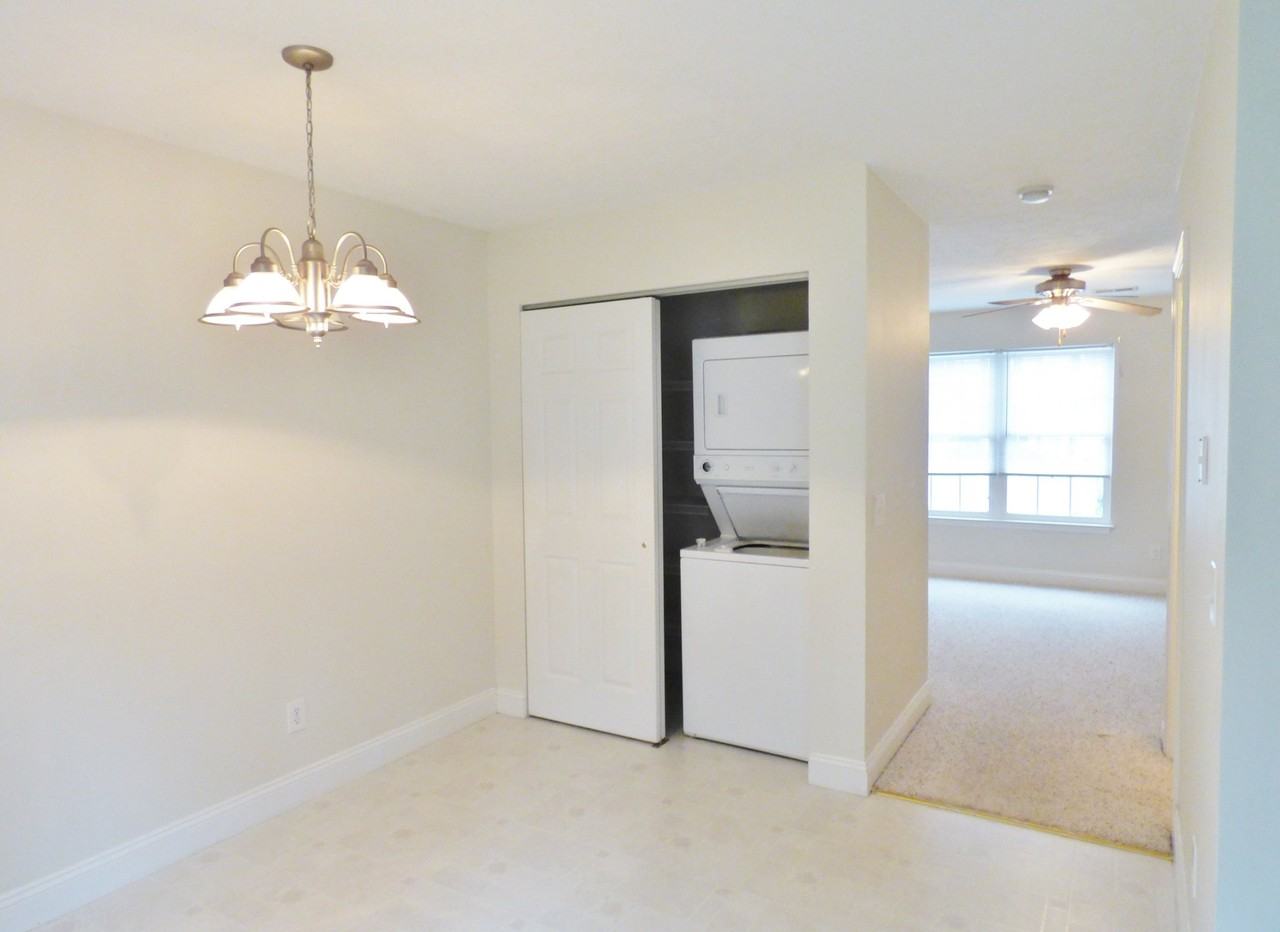 103 12th St #C - Photo 2 of 20