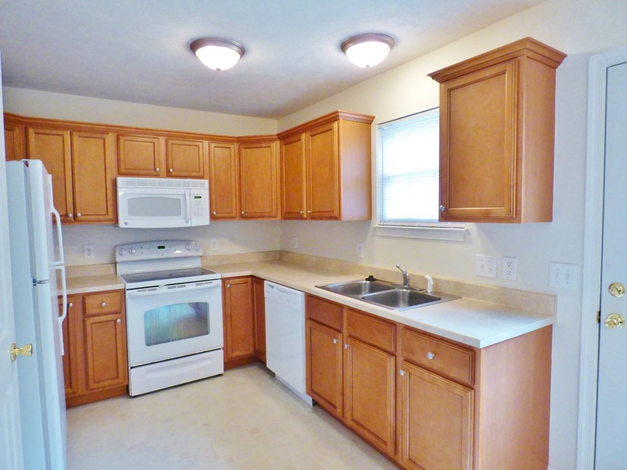 103 12th St #C - Photo 5 of 20