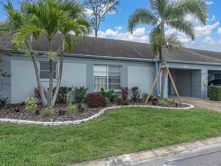 8236 Brentwood Rd - Photo 2 of 20