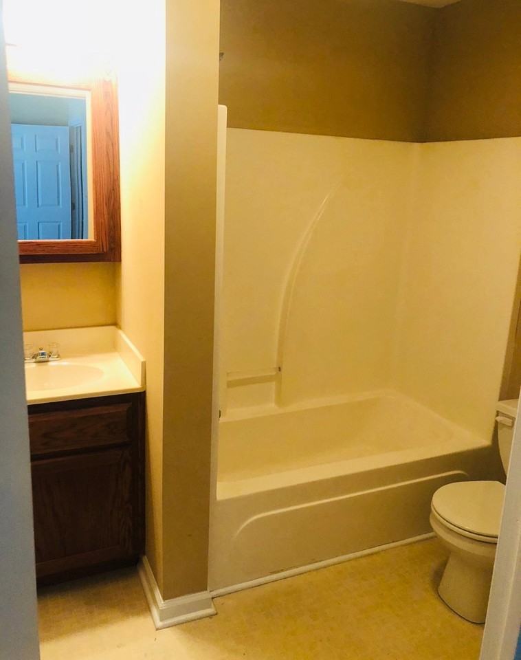 1021 Merrick Dr - Photo 5 of 6