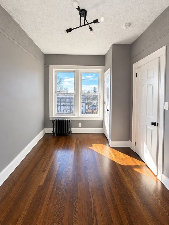 715 Arlington Ave #3D