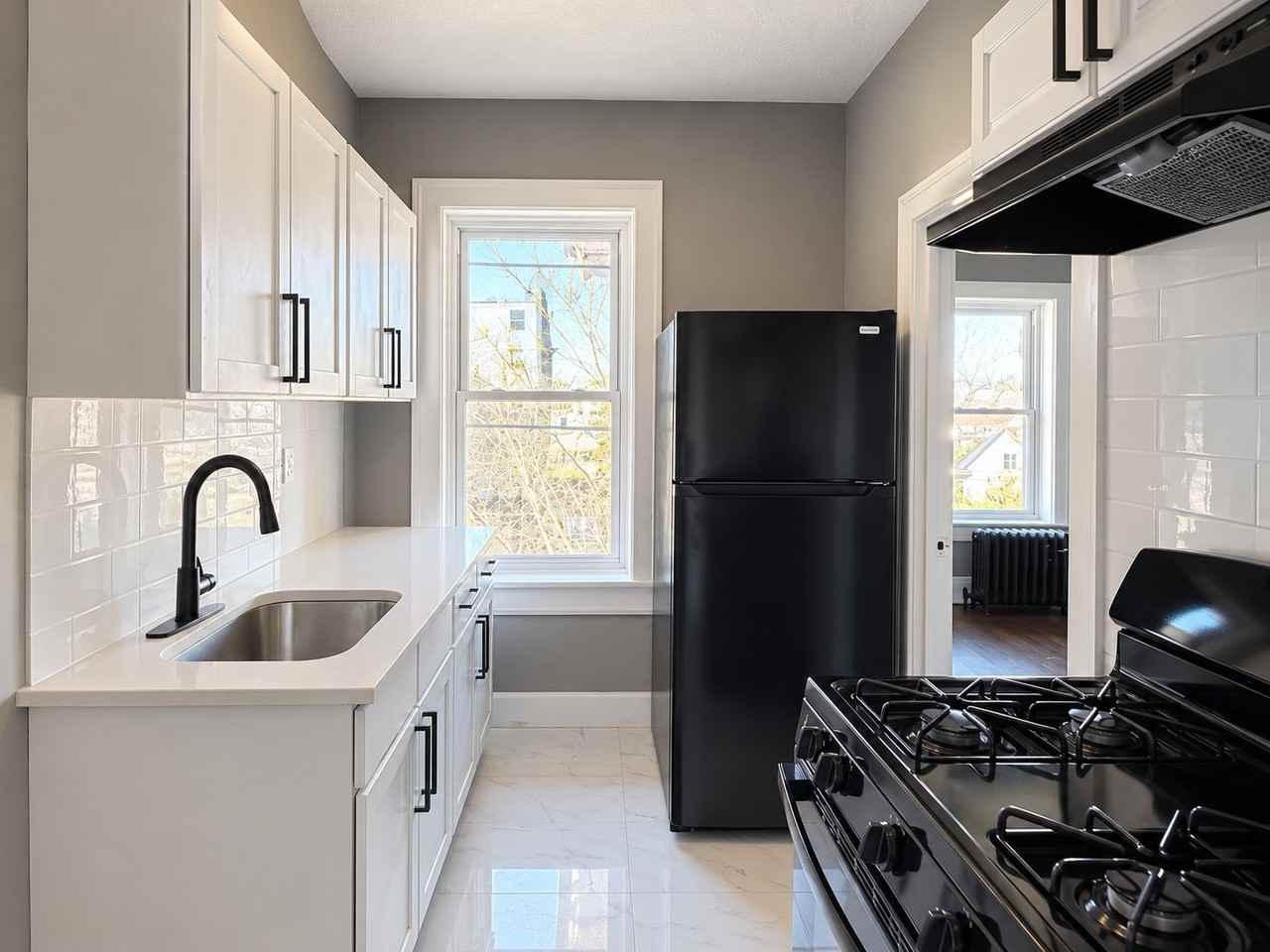 715 Arlington Ave #3D - Photo 2 of 7
