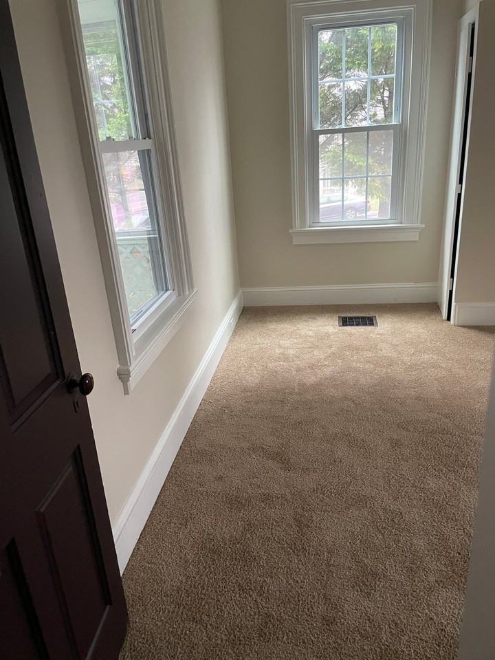 10911 Falls Rd - Photo 6 of 20