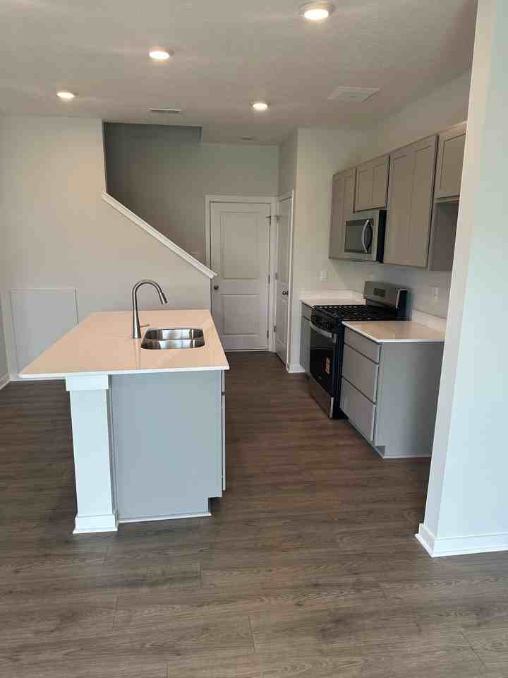 6306 Marinelli Dr N - Photo 5 of 14