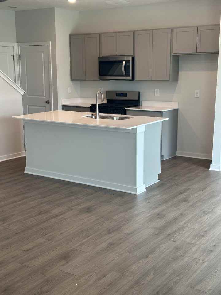 6306 Marinelli Dr N - Photo 6 of 14