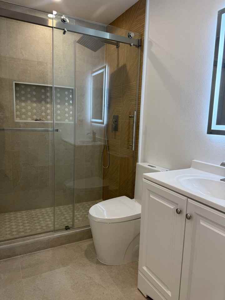 10731 Stanford Ave - Photo 7 of 12