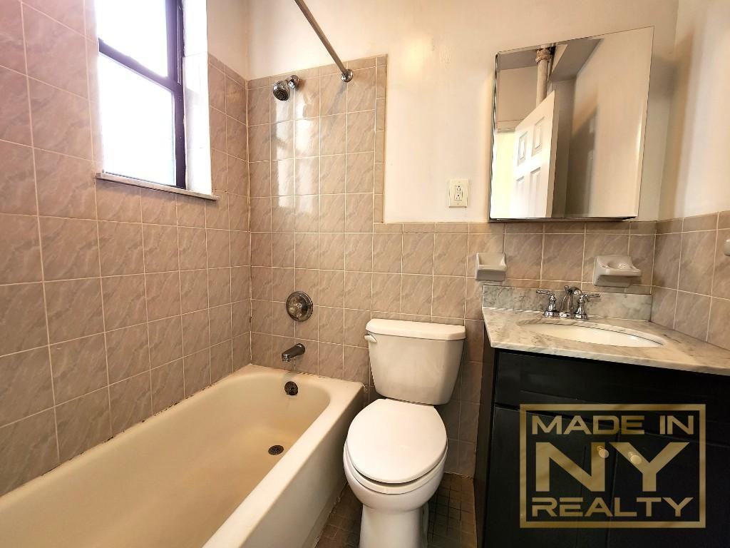 4550 48th St #3D - Photo 4 of 4