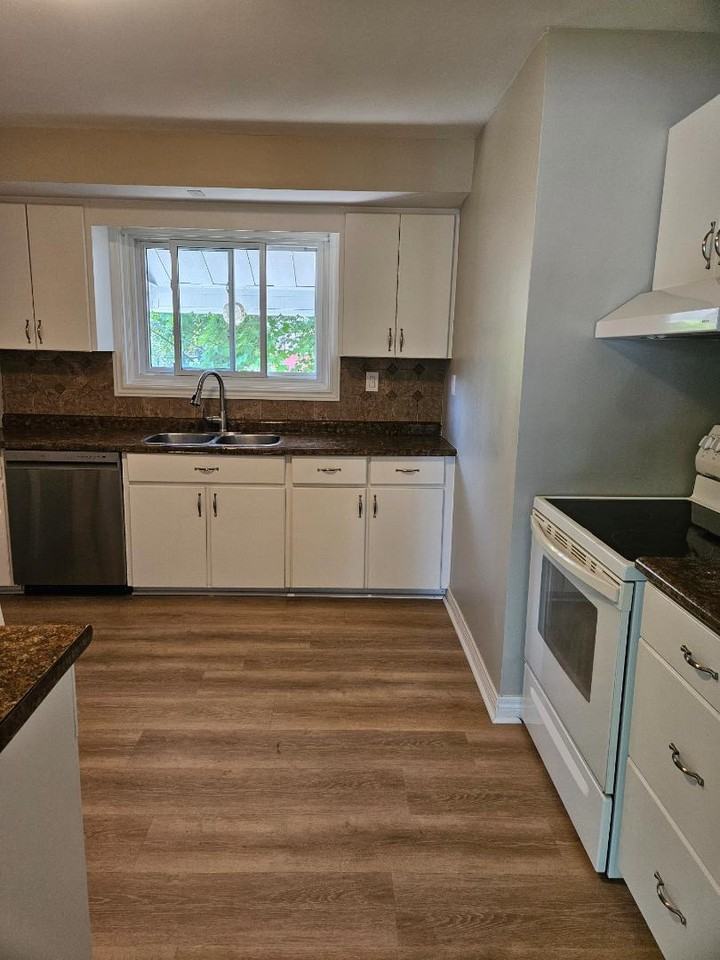 5 Tracey Park Drive #A - Photo 3 of 10