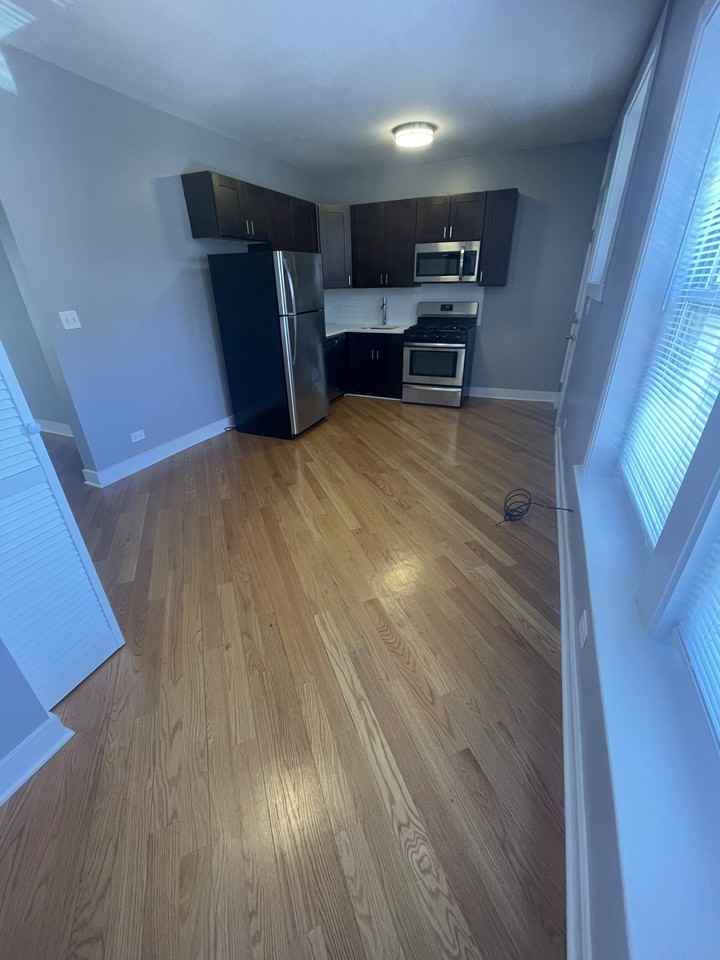 W Pratt Blvd & N Ashland Ave - Photo 5 of 12