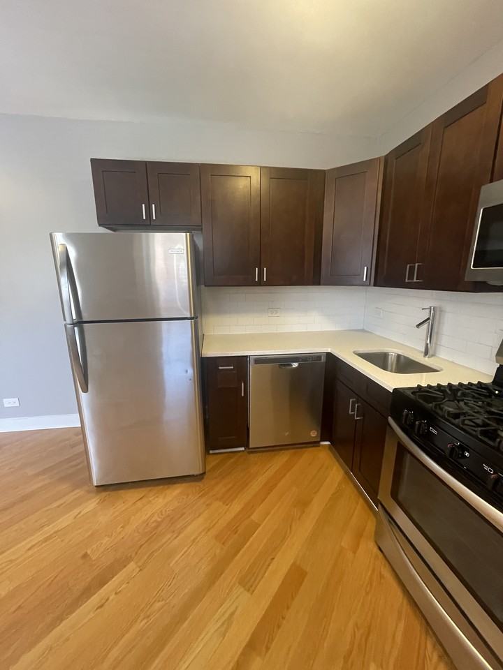 W Pratt Blvd & N Ashland Ave - Photo 2 of 12
