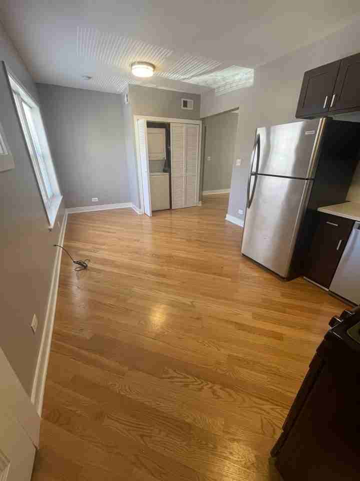 W Pratt Blvd & N Ashland Ave - Photo 4 of 12