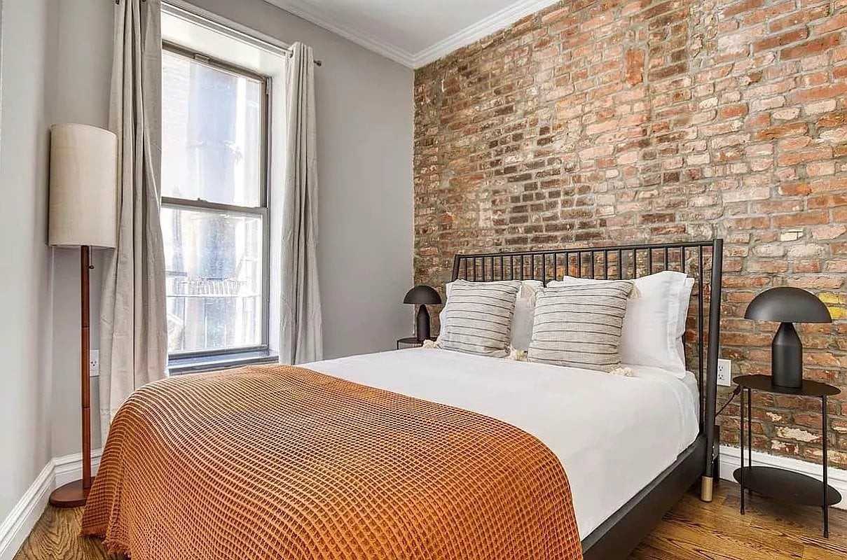 410 E 13th St #8 - Photo 4 of 6
