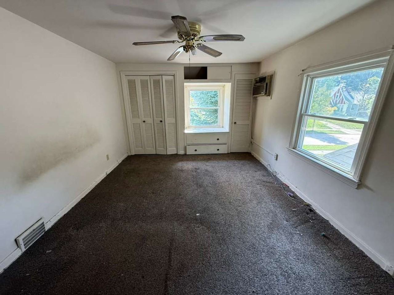 20001 Green Oak Dr - Photo 3 of 13