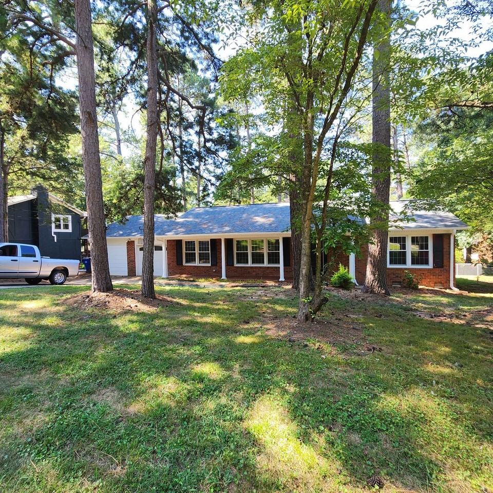 1521 Shelley Rd - Photo 2 of 25