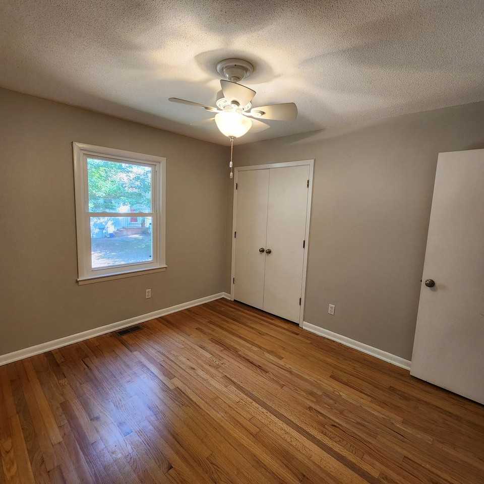 1521 Shelley Rd - Photo 7 of 25