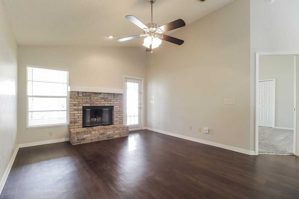 1032 Kelly Creek Cir - Photo 5 of 16
