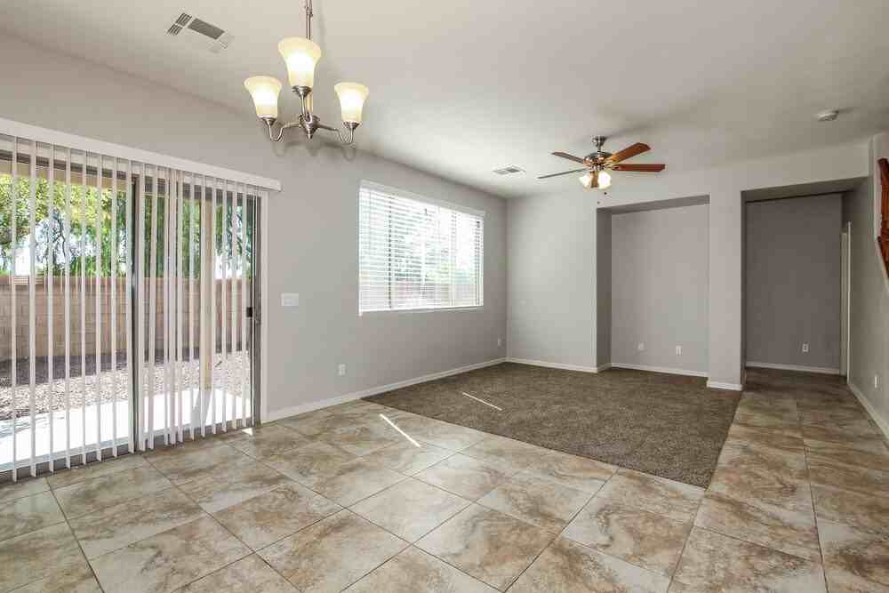 14643 N 174th Ave - Photo 5 of 15