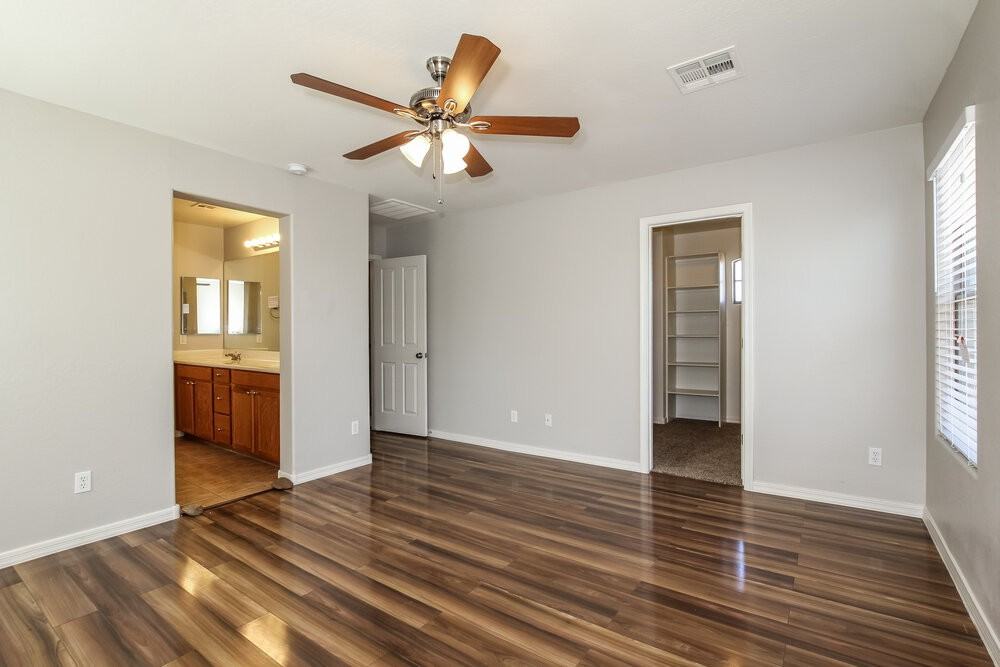 14643 N 174th Ave - Photo 7 of 15