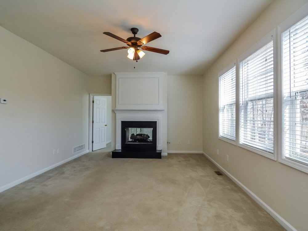101 Bensinger Ct - Photo 4 of 15