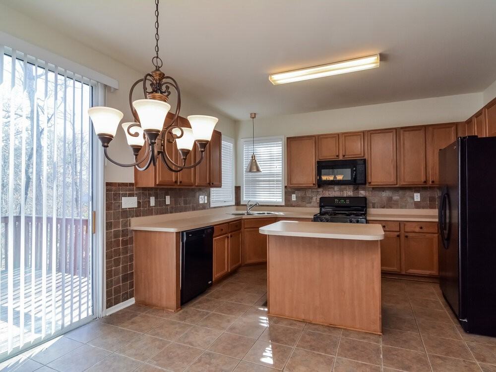 101 Bensinger Ct - Photo 7 of 15