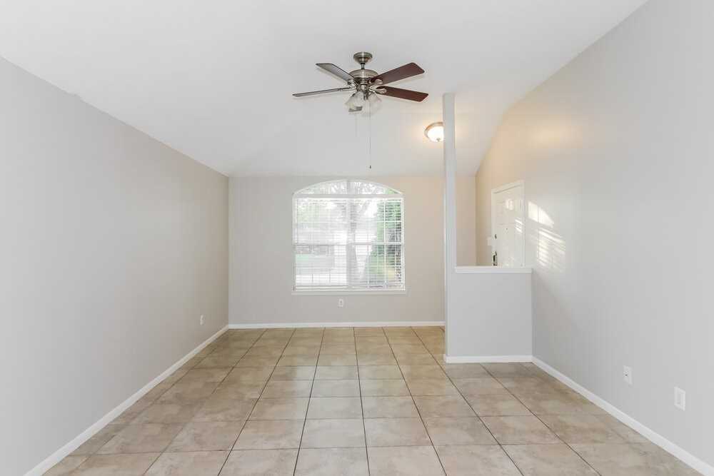 19527 Kadabra Dr - Photo 4 of 15