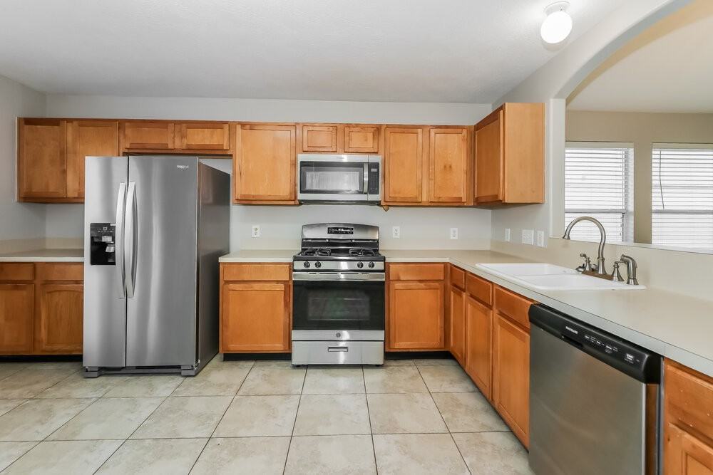 19527 Kadabra Dr - Photo 6 of 15