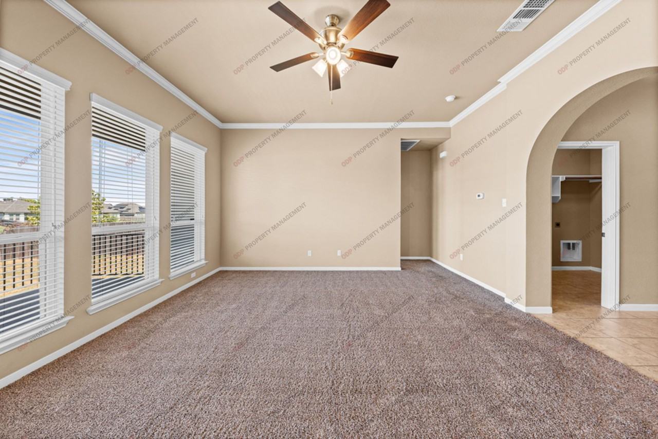5816 Markham Dr - Photo 4 of 28