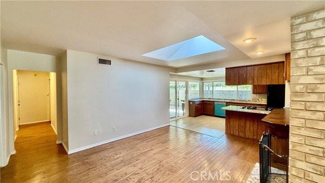 7843 Woodlake Ave - Photo 7 of 8