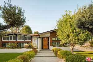 featured image of 23283 Erwin St