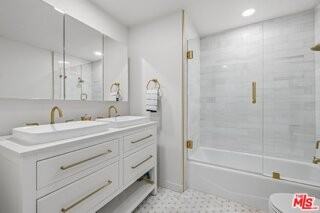 6206 Hesperia Ave - Photo 4 of 8