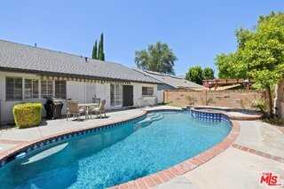 6206 Hesperia Ave - Photo 6 of 8