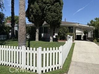 10421 Margate St - Photo 2 of 8