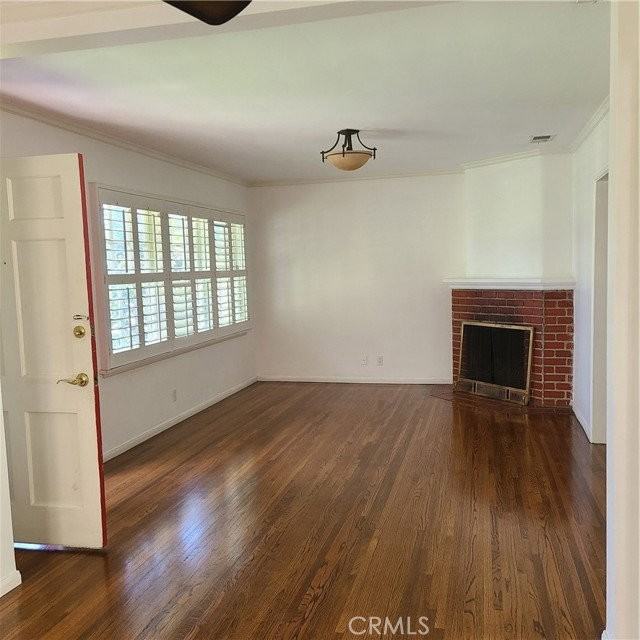10421 Margate St - Photo 3 of 8