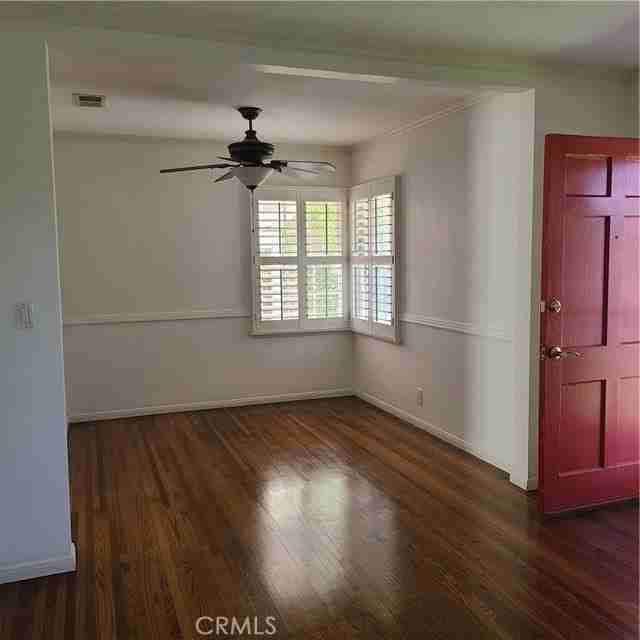 10421 Margate St - Photo 5 of 8