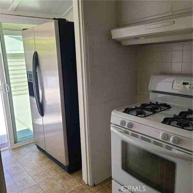 10421 Margate St - Photo 7 of 8